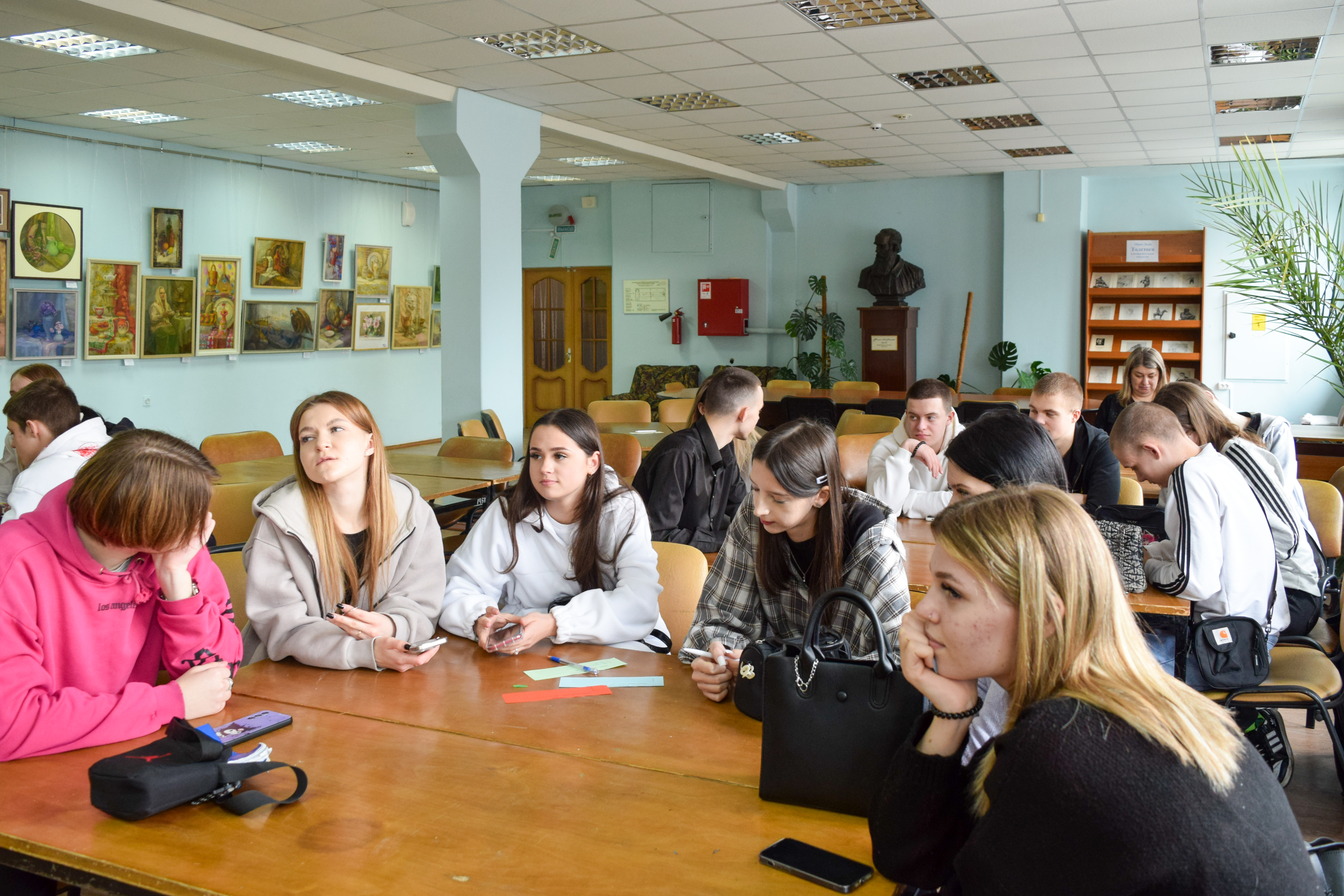 Этнографический коллаж «Металл и дело»