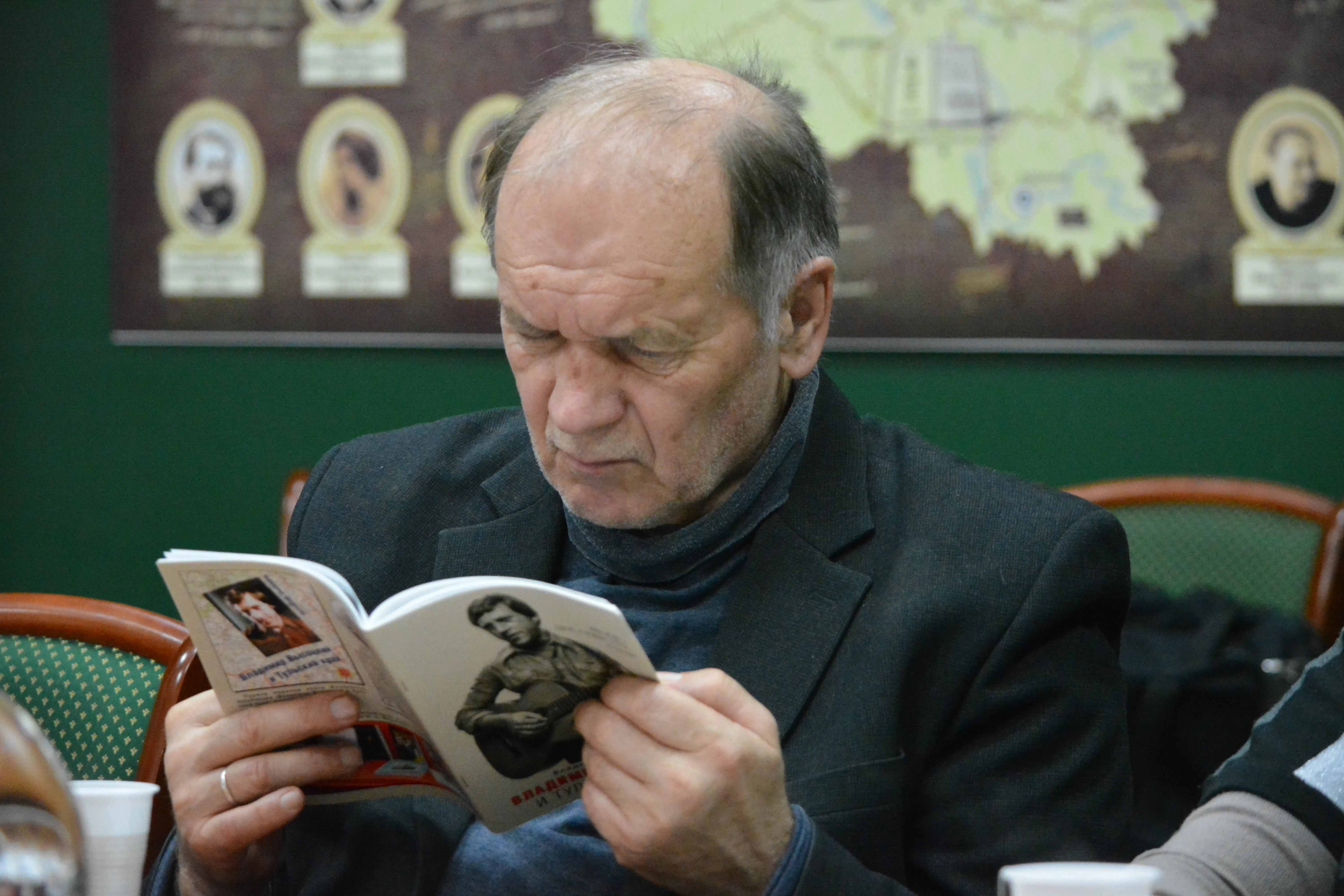 О творчестве поэтов и писателей союзных республик СССР за период с 1945 по 1990 гг.