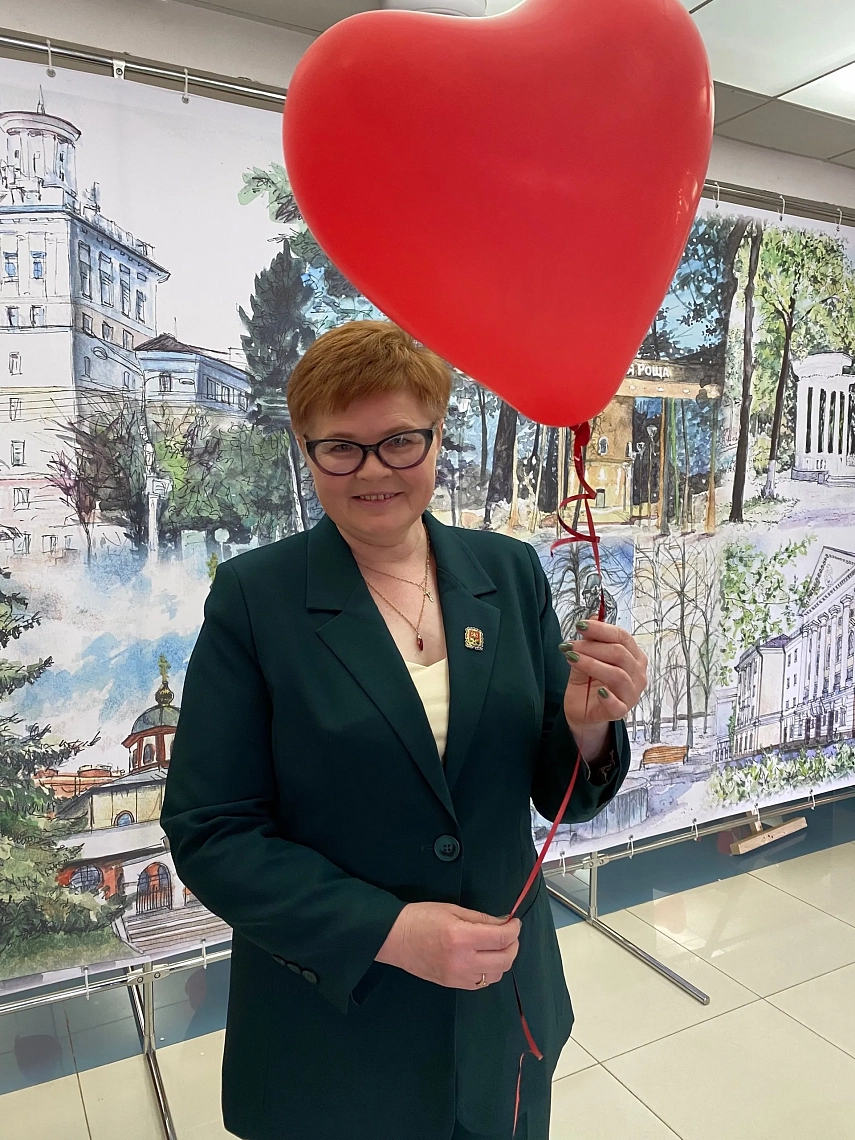Лариса Попова